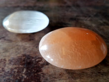 Load image into Gallery viewer, Selenite palm stones