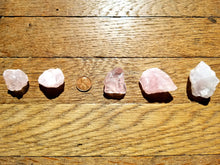 Load image into Gallery viewer, Rose quartz (rough)