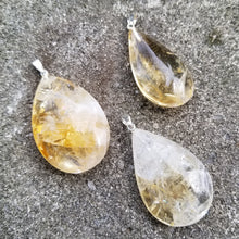 Load image into Gallery viewer, Crystal teardrop pendants
