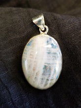 Load image into Gallery viewer, Rainbow moonstone pendant
