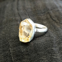 Load image into Gallery viewer, Citrine ring (size 6)
