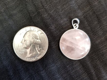 Load image into Gallery viewer, Rose quartz pendant
