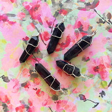 Load image into Gallery viewer, Small crystal pendants
